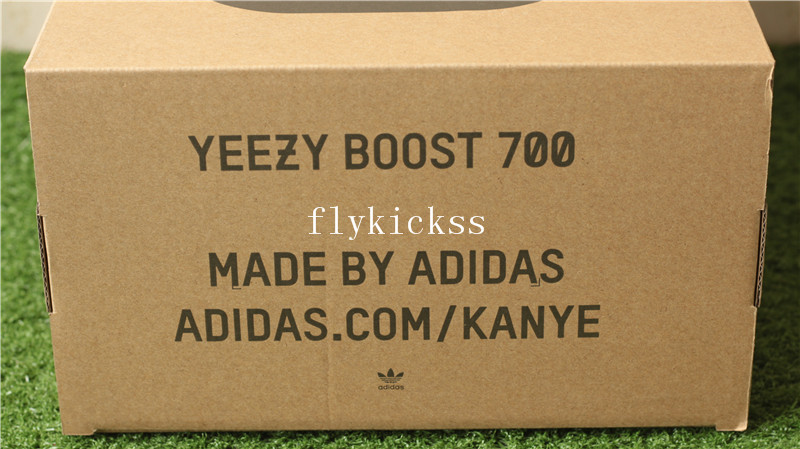 Adidas Kanye West Yeezy Wave Runner 700 Boost